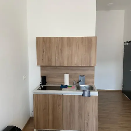Moderne Studio Im Zentrum * ווינר נוישטאדט